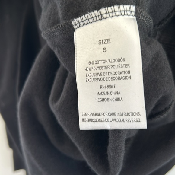 New with Tags Selena Queen of Cumbia Official Black Sweatshirt Hoodie Size Small - Picture 6 of 6